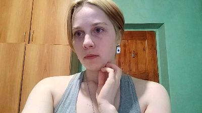 BrandeHaley Live Image