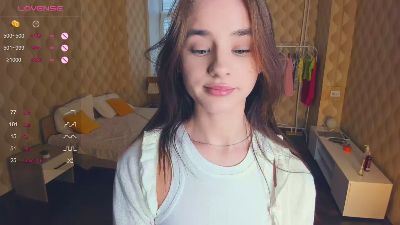 ClarindaAroyo Live Image