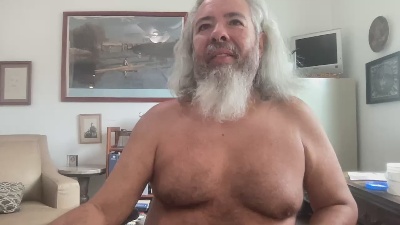 Crzy4Shrtlss Live Image