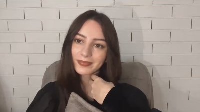 DorianMofford Live Image