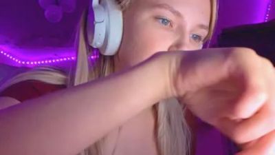 EleaseRaine Live Image