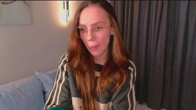 JuliaPeters Live Image