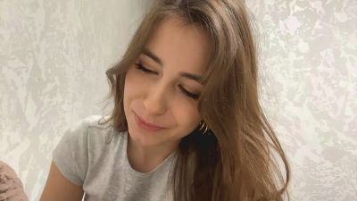 KelsieNogle Live Image