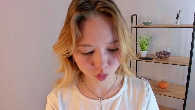 Kim_Northav Live Image