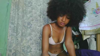 Layla9090 Live Image