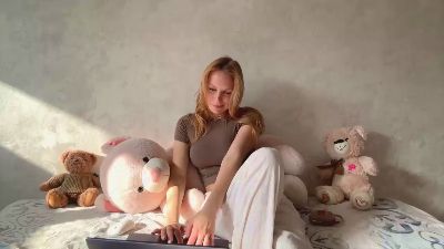 LeanoraFenley Live Image