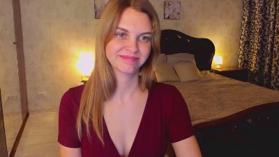 LunaFlinn Live Image