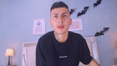 MaxiAndDamian Live Image