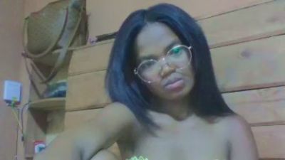 Melaniesu Live Image