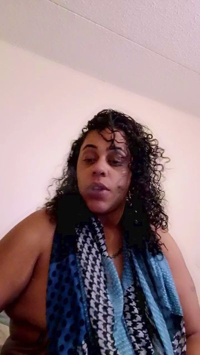 MrsRicannOcean Live Image