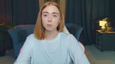 NelidaReus Live Image