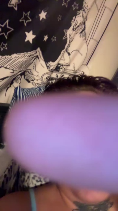 QueenDionysus Live Image