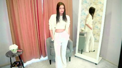 RoxannaIgnowski Live Image