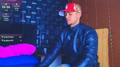 Roy_barney Live Image