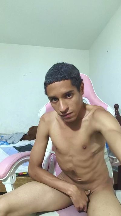 RtAlexisrt Live Image