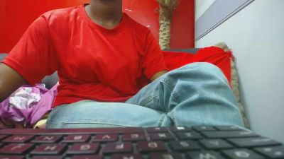 StouteKiara Live Image