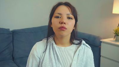 SuziDeleonardo Live Image