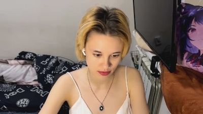 ToshikoEracleo Live Image