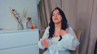 VinitaAmicone Live Image