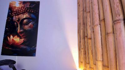 charlotteHILL Live Image