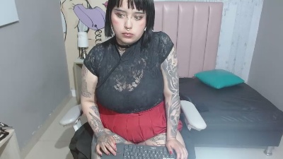 chloe_cosmic Live Image