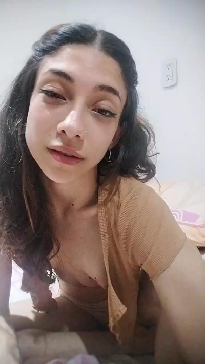 emmalovehot Live Image