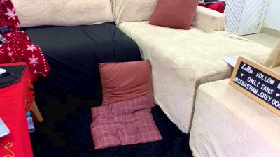 sebas_grey06 Live Image