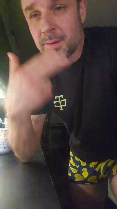 4_Fox_sakes live from Canada