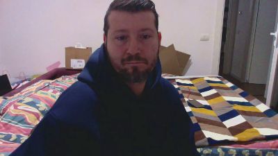 ALEXRED86 live from Italy