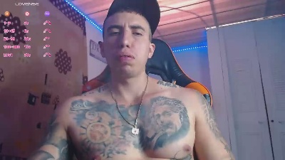 Adam_Hudsond live from United States