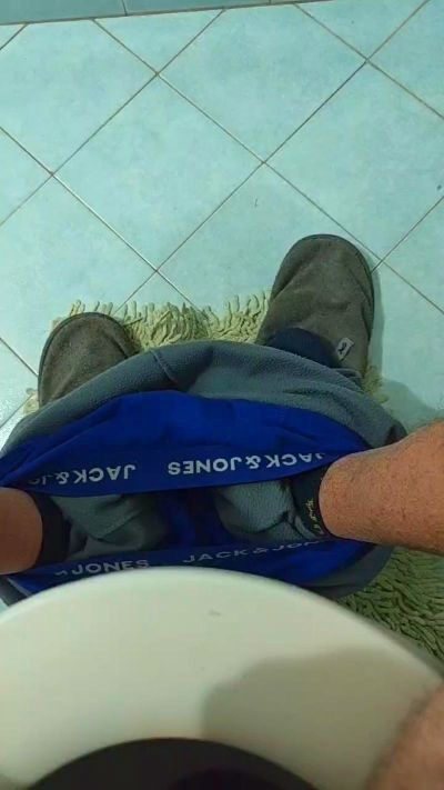 Alessio2493 live from Italy