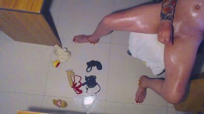 AlexKeesi live from Netherlands