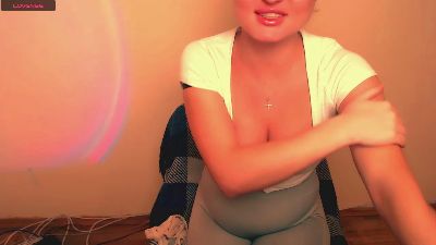 AlexisCrystal_ live from United States