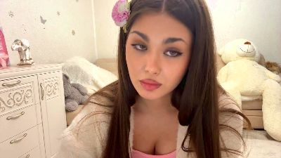 AlmedaSemrad live from France