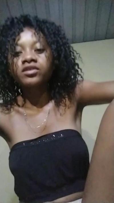 Ambreskirt live from Madagascar