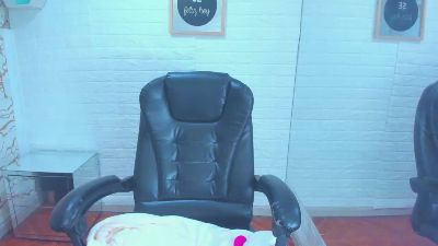 Andres_69__ live from United States