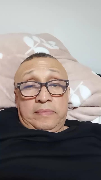 Angelbueno7 live from Italy