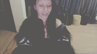 AnnTraXxx live from United Kingdom