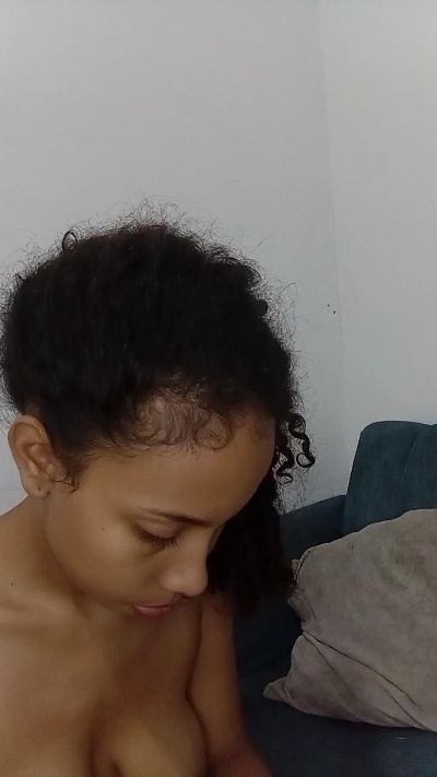 Ari0_9 live from Colombia