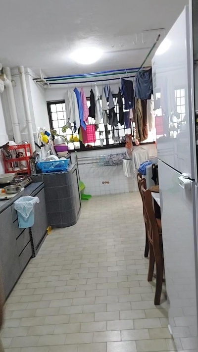 AsianChnDuck live from Singapore