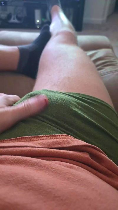 Averagedude24 live from United States