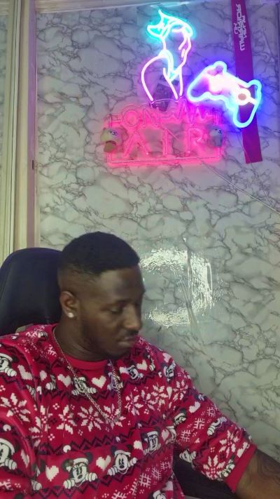 BBcMaskedBandit live from United Kingdom