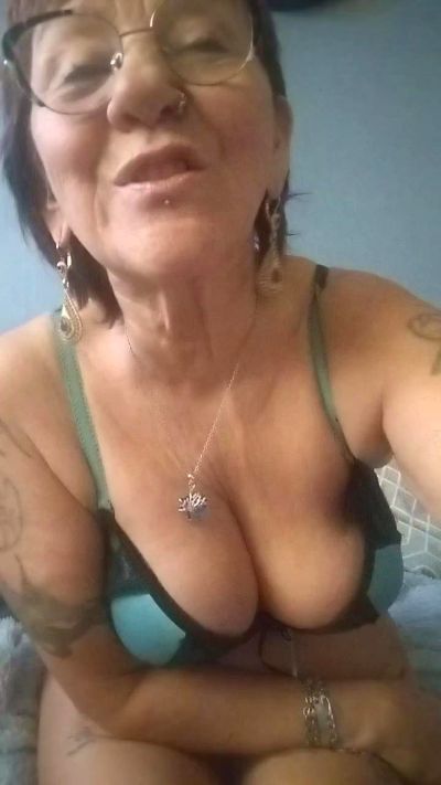 Babylove54 live from France