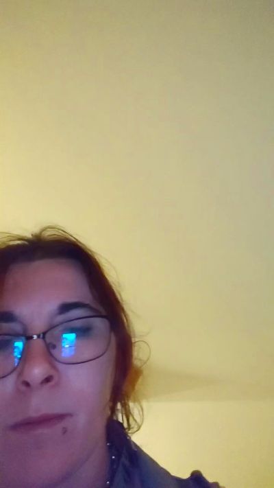 Babyy8 live from Belgium