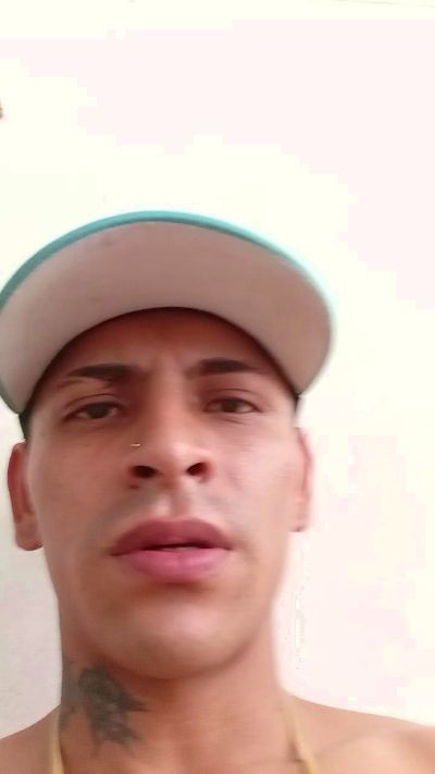 Badbuni_34 live from Colombia