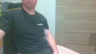 Benoist027 live from France