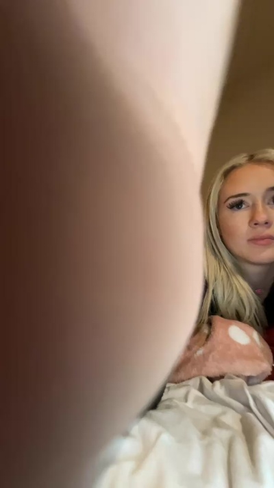 BlondeBerry live from United States