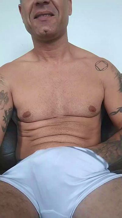 BoyBrutos live from Brazil