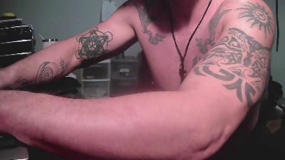 Buffdadie8 live from United States