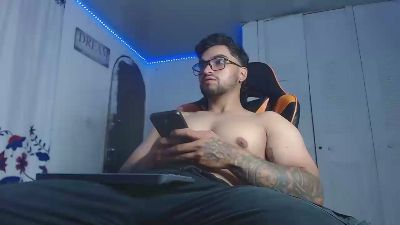 CHRIS_HARRIS77 live from United States